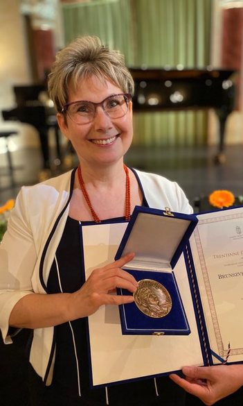 Trentinné Dr. Benkő Éva Brunszvik Teréz-díjban részesült